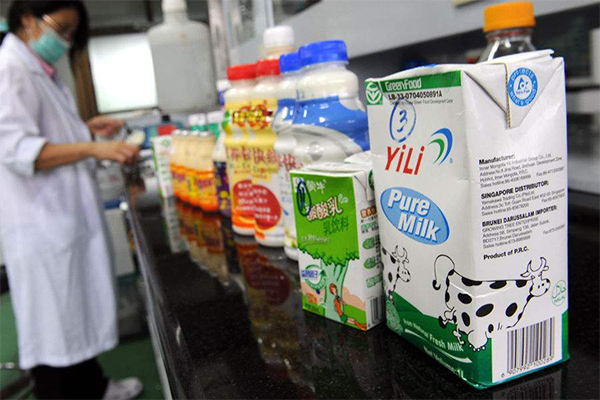 高效液相色譜儀可用于檢測奶、奶制品及其他食品，為食品安全把關(guān)。