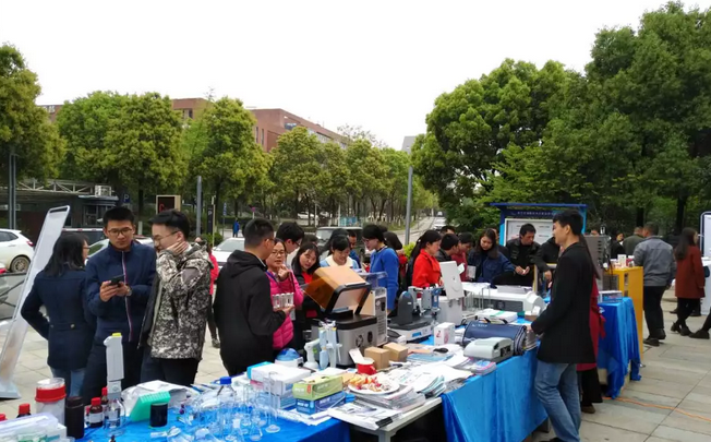 人間最美四月天，你好像缺一場(chǎng)美麗的邂逅！1